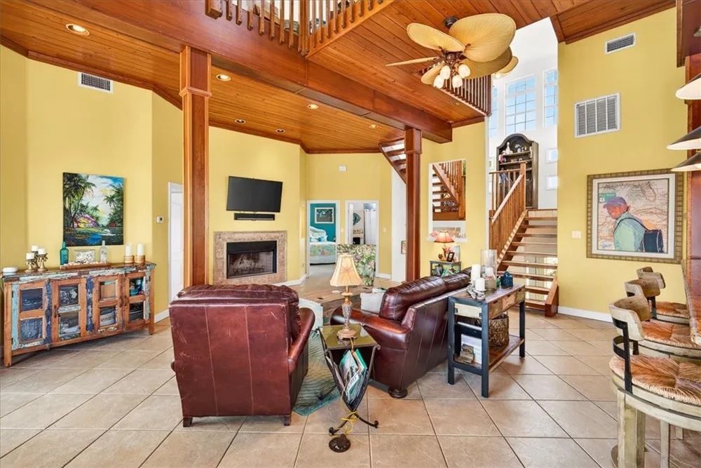 220 Keewaydin Port Aransas, TX 78373