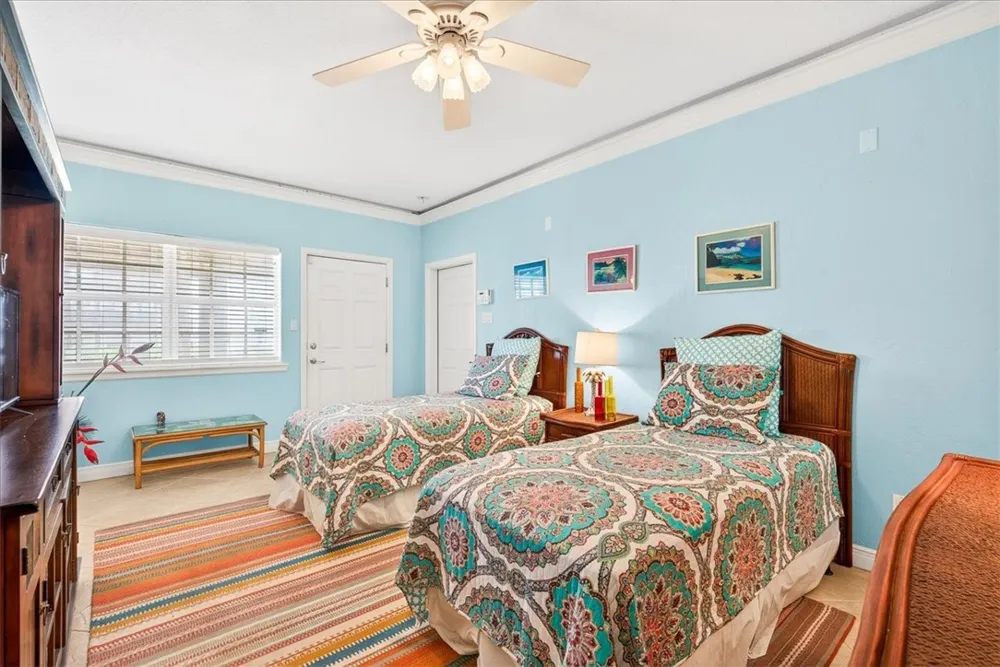 220 Keewaydin Port Aransas, TX 78373