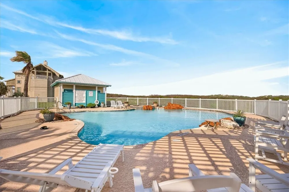 220 Keewaydin Port Aransas, TX 78373