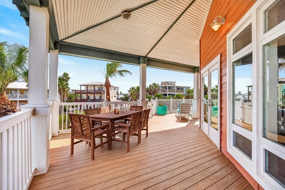 220 Keewaydin Port Aransas, TX 78373