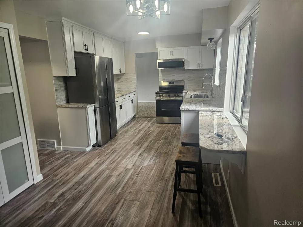 1210 Bay Ridge Highland Charter Township, MI 48356