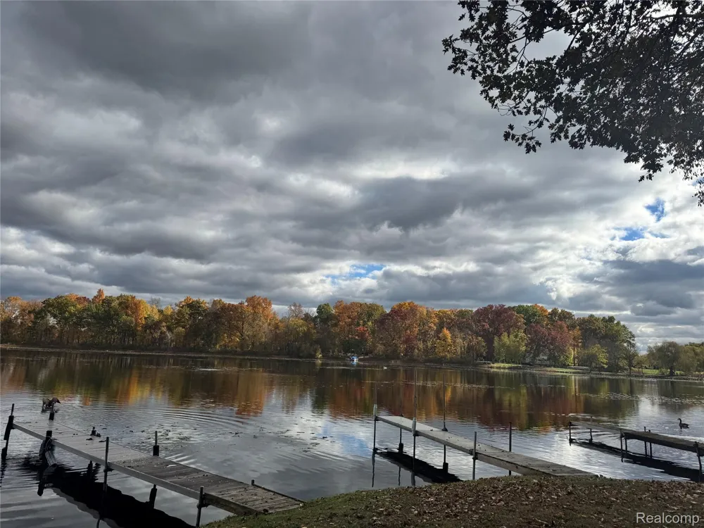 1210 Bay Ridge Highland Charter Township, MI 48356
