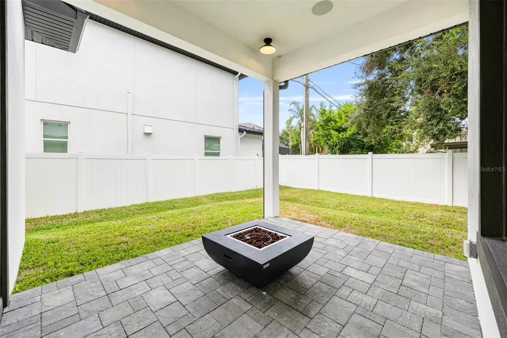 3701 S LYNWOOD AVENUE Tampa, FL 33611