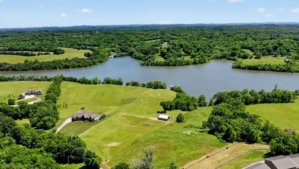 404 Lakeview Rd Gallatin, TN 37066
