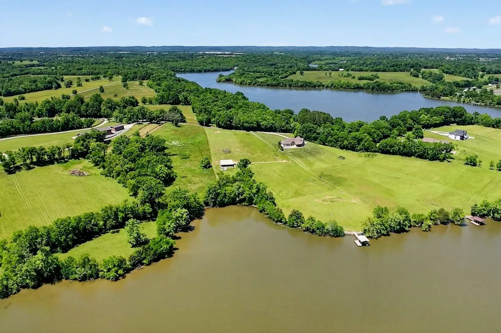 404 Lakeview Rd Gallatin, TN 37066
