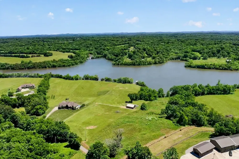 404 Lakeview Rd Gallatin, TN 37066