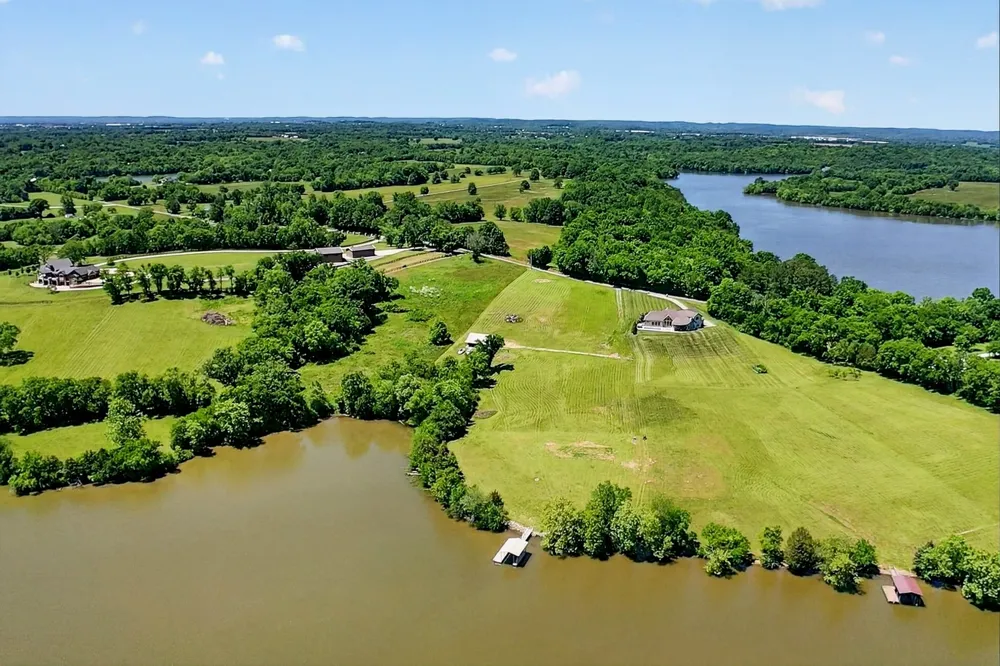 404 Lakeview Rd Gallatin, TN 37066
