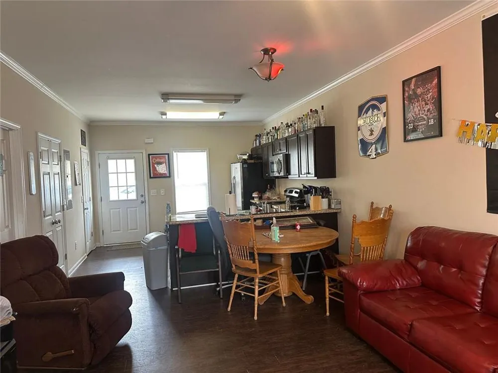 194 Strickland Avenue Athens, GA 30601