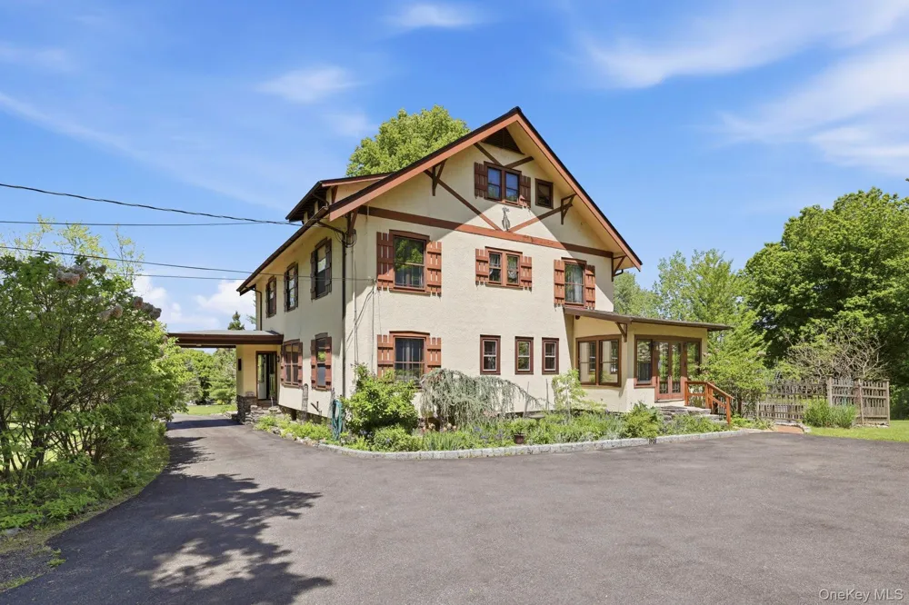 8 Elmer Galloway Road Katonah, NY 10536