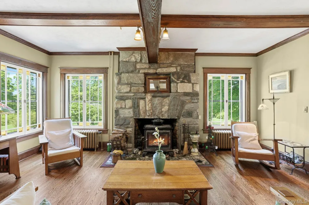 8 Elmer Galloway Road Katonah, NY 10536