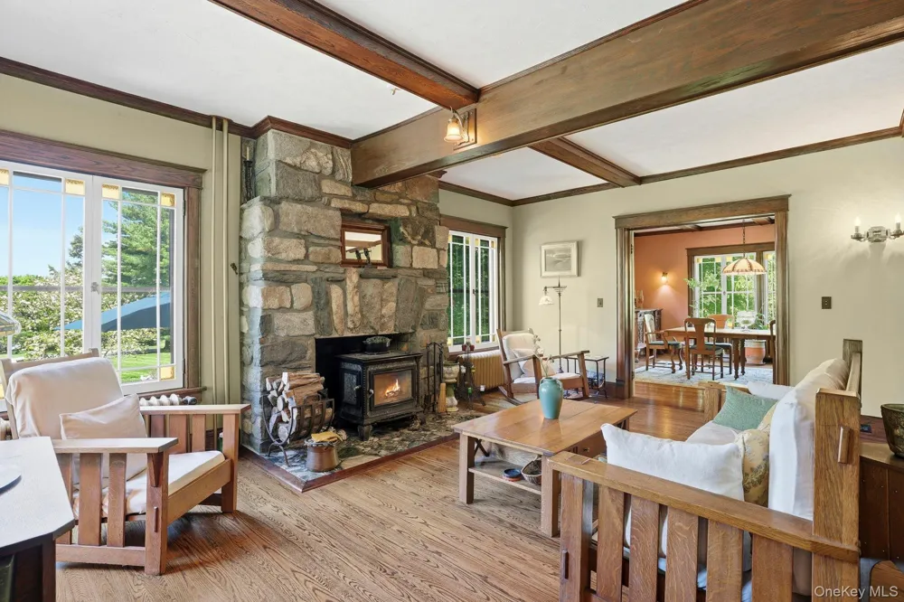 8 Elmer Galloway Road Katonah, NY 10536