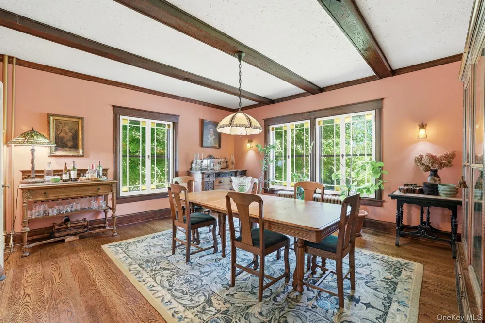 8 Elmer Galloway Road Katonah, NY 10536