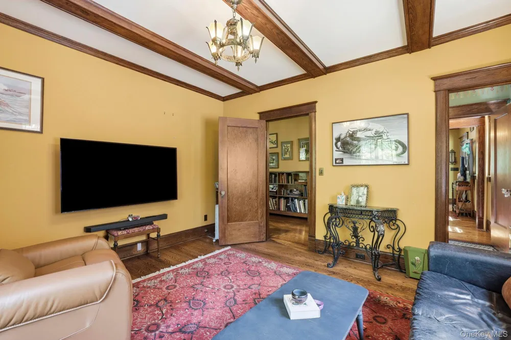 8 Elmer Galloway Road Katonah, NY 10536