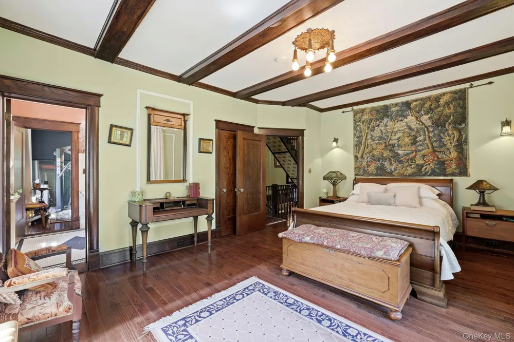 8 Elmer Galloway Road Katonah, NY 10536