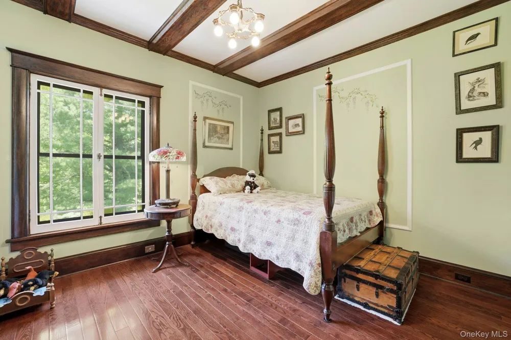 8 Elmer Galloway Road Katonah, NY 10536
