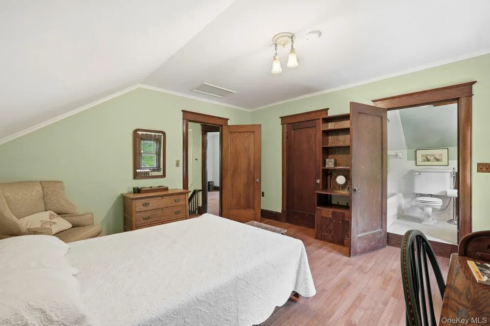8 Elmer Galloway Road Katonah, NY 10536
