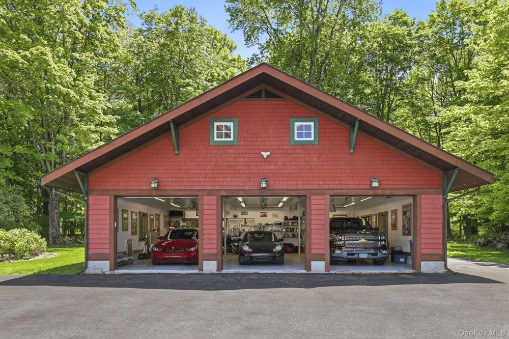 8 Elmer Galloway Road Katonah, NY 10536