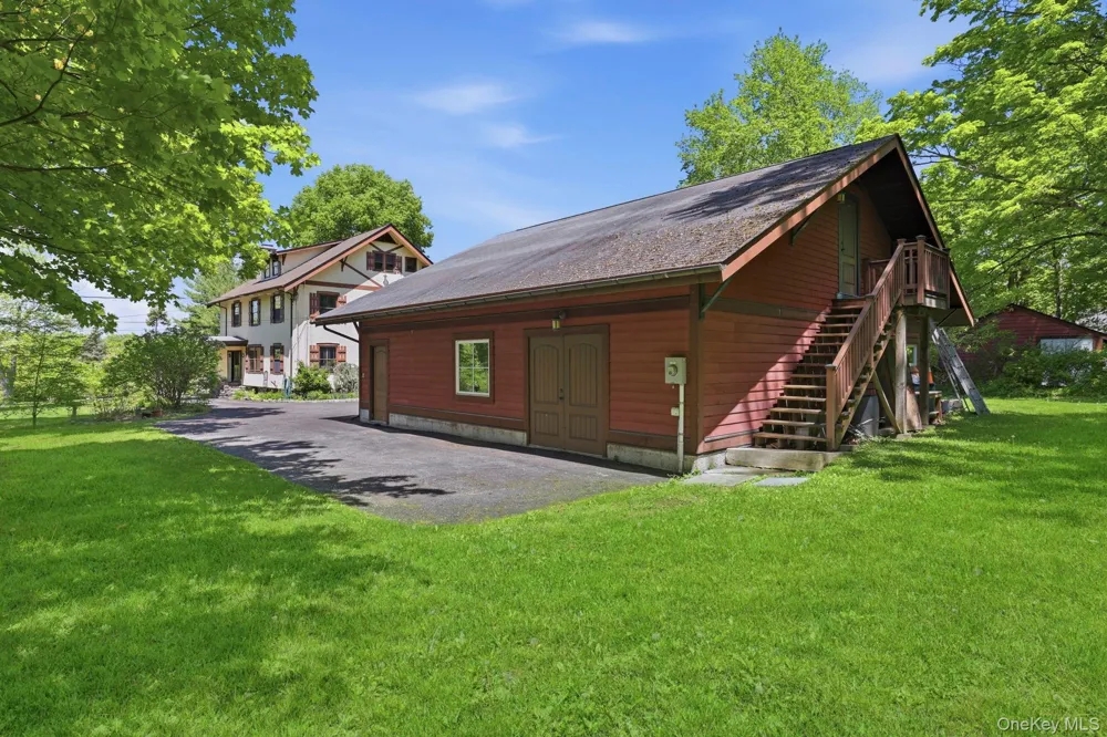 8 Elmer Galloway Road Katonah, NY 10536