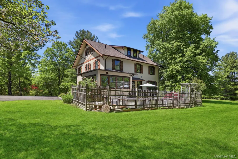 8 Elmer Galloway Road Katonah, NY 10536