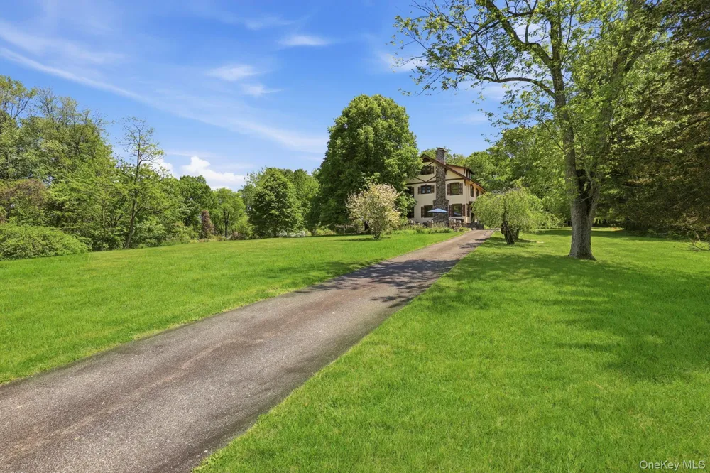 8 Elmer Galloway Road Katonah, NY 10536