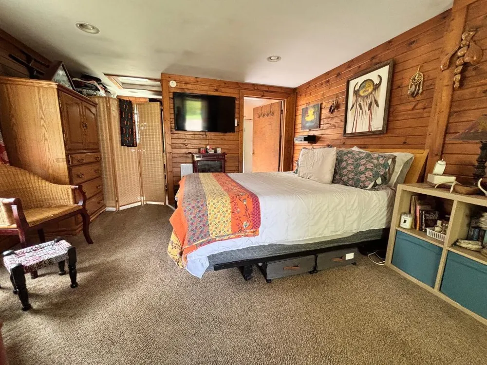 404 Cedar Street Three Oaks, MI 49128