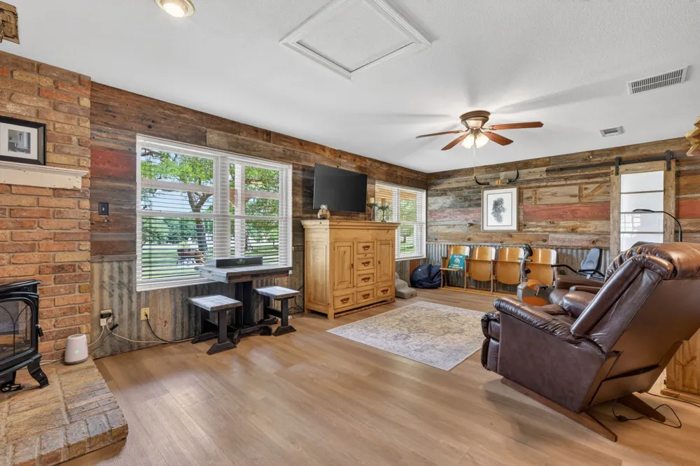 2719 Fm 708 Clifton, TX 76634