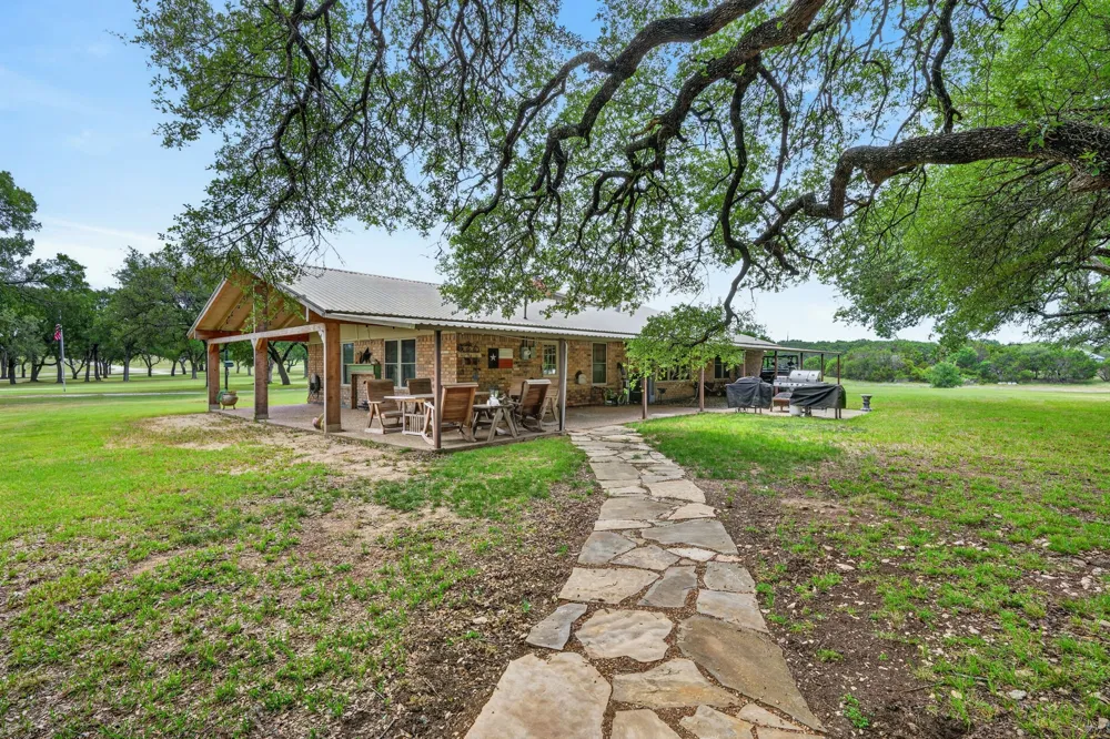 2719 Fm 708 Clifton, TX 76634