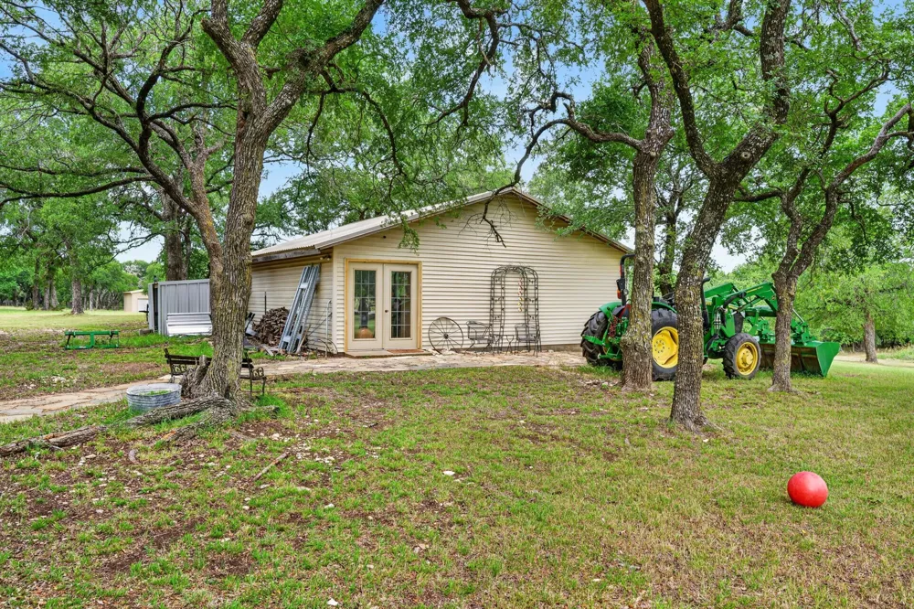2719 Fm 708 Clifton, TX 76634