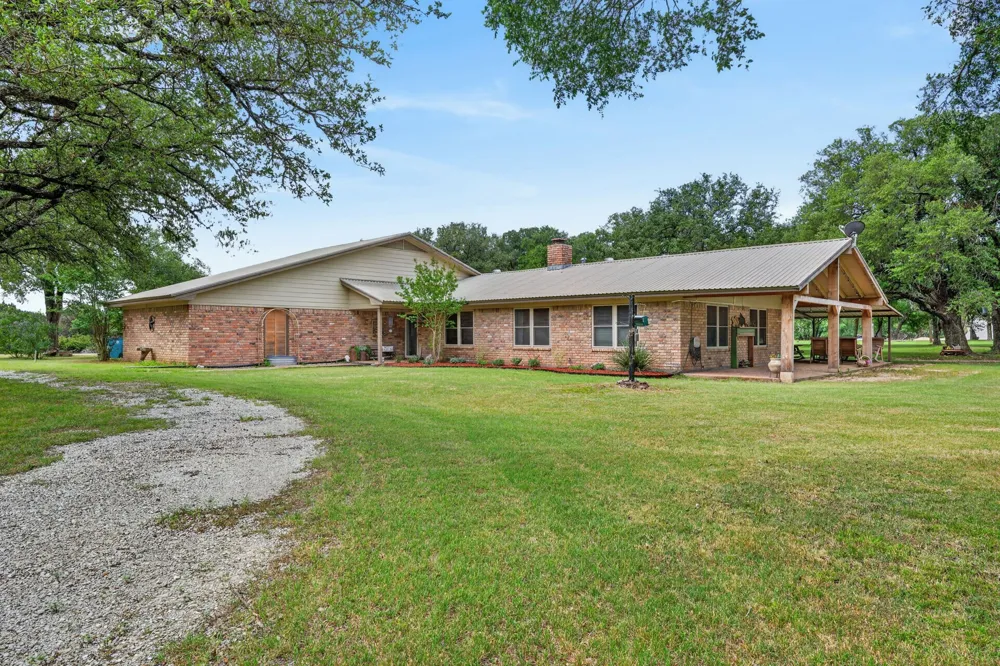 2719 Fm 708 Clifton, TX 76634