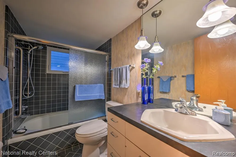3453 Ormond Road White Lake Charter Township, MI 48383
