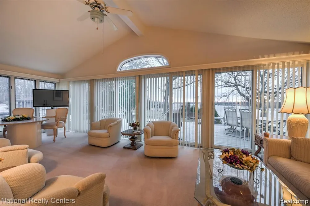 3453 Ormond Road White Lake Charter Township, MI 48383