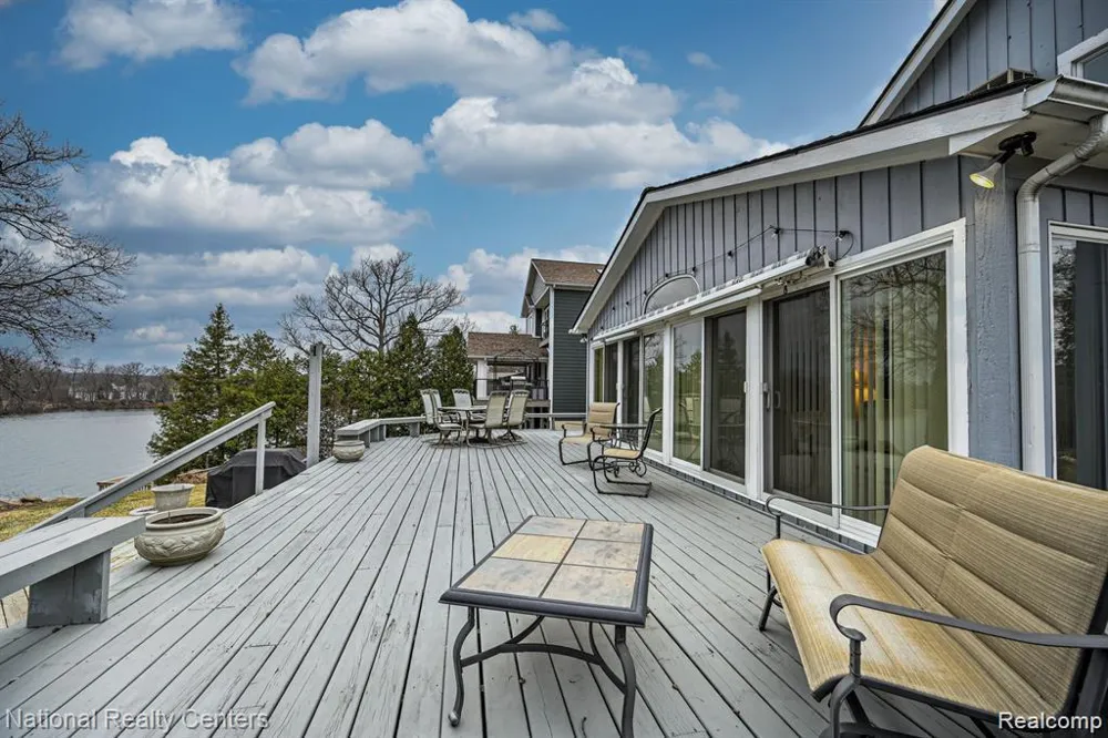 3453 Ormond Road White Lake Charter Township, MI 48383