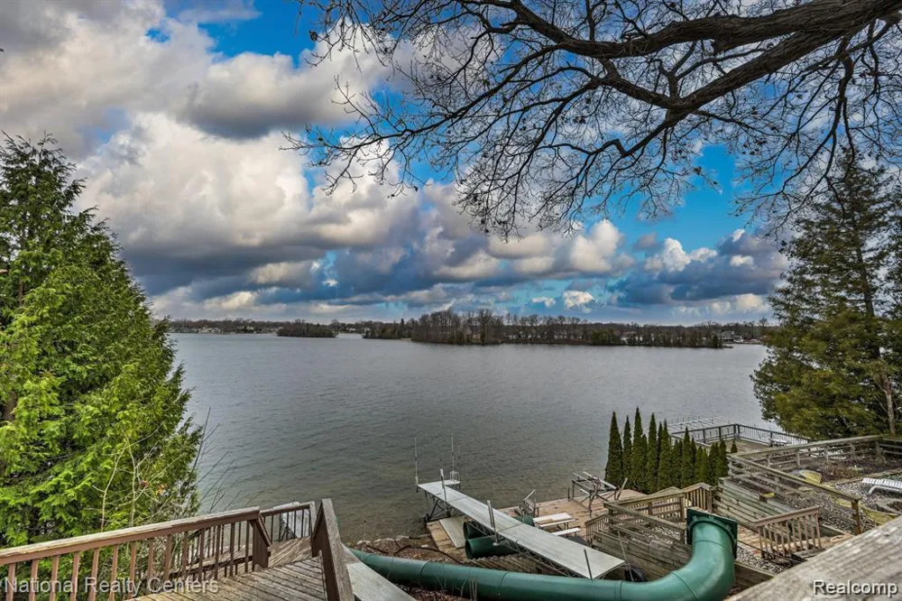 3453 Ormond Road White Lake Charter Township, MI 48383