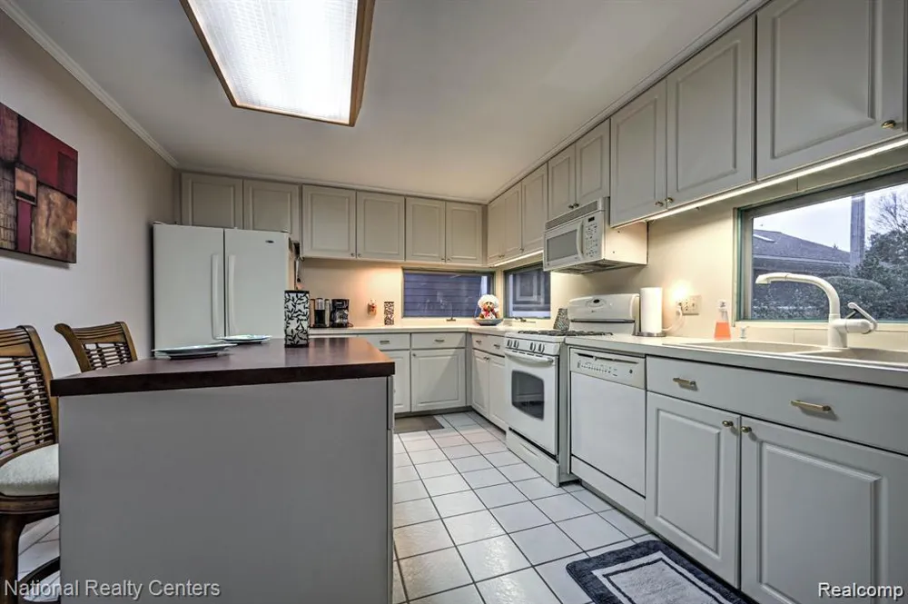 3453 Ormond Road White Lake Charter Township, MI 48383