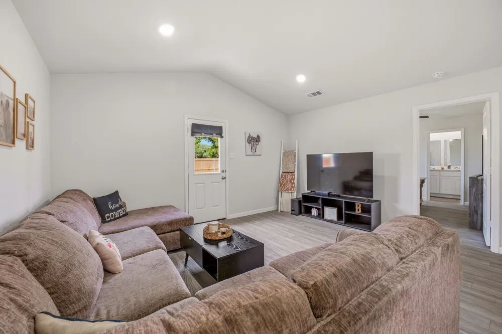 248 Peace Lily Way Tolar, TX 76476