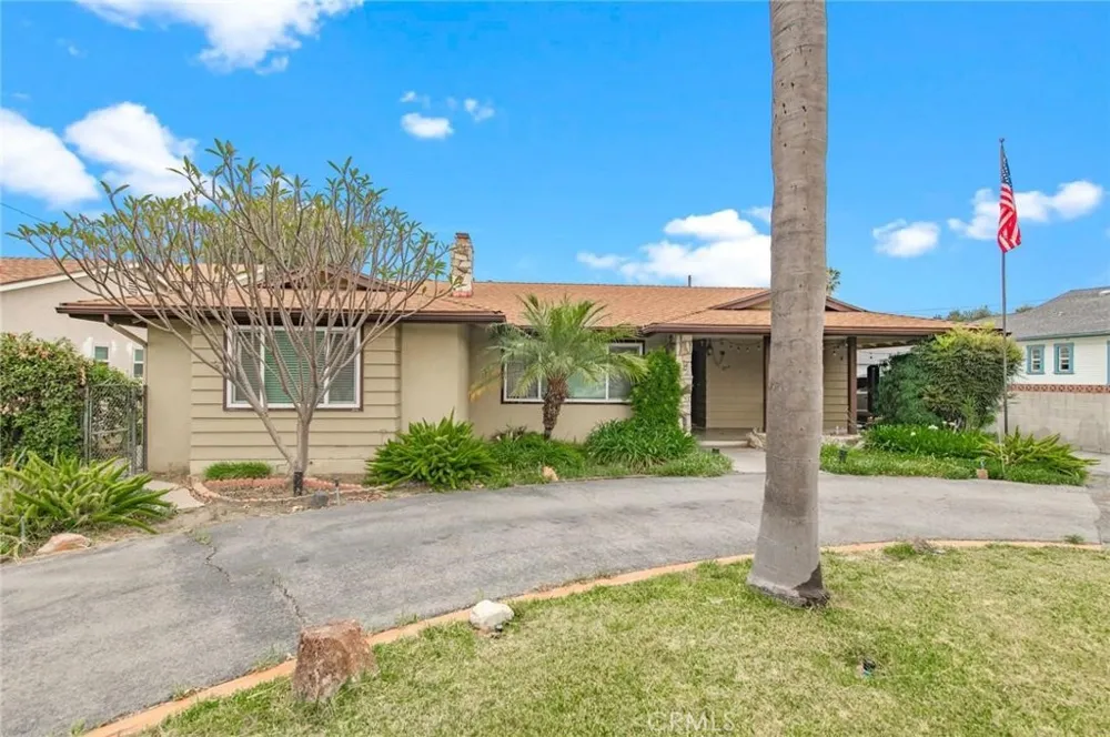 815 S Lark Ellen Avenue West Covina, CA 91791