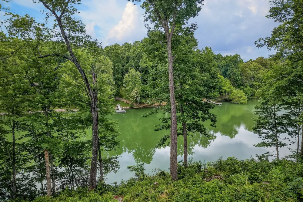 253 River Front Dr Sparta, TN 38583