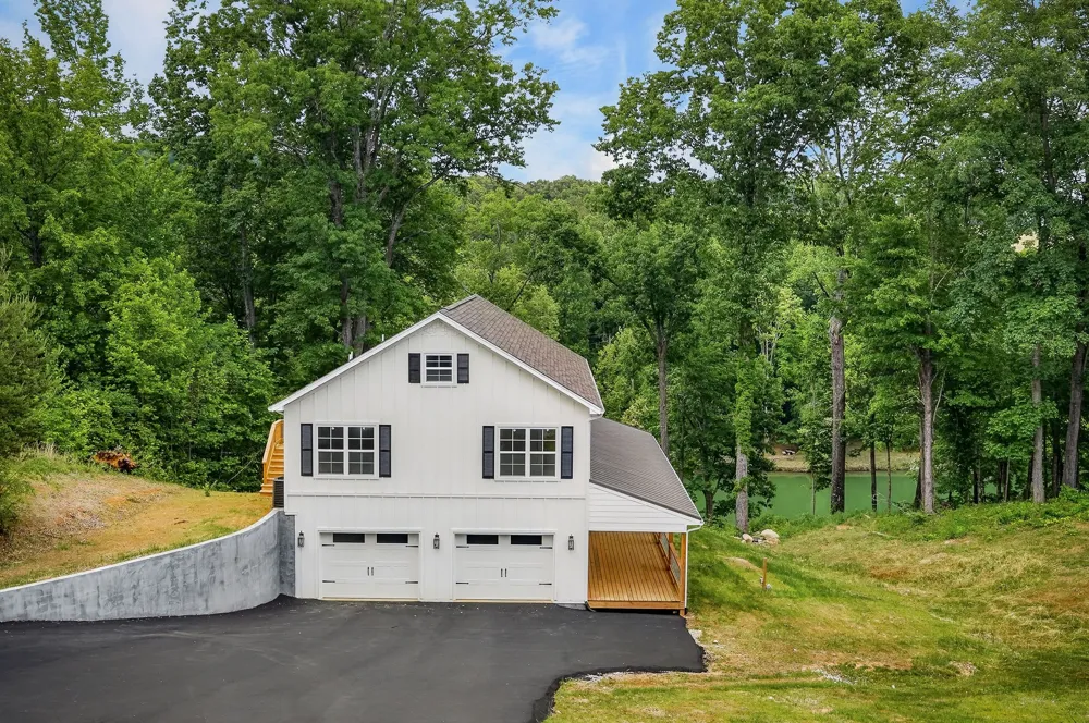 253 River Front Dr Sparta, TN 38583