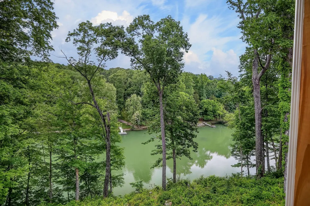 253 River Front Dr Sparta, TN 38583
