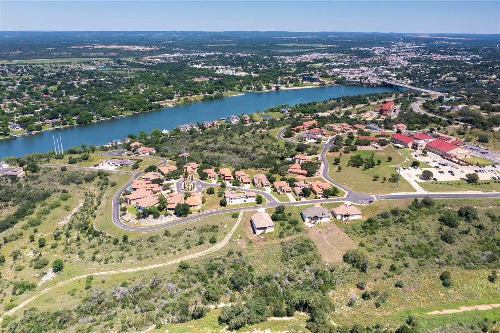 3 Bendito Way Marble Falls, TX 78654