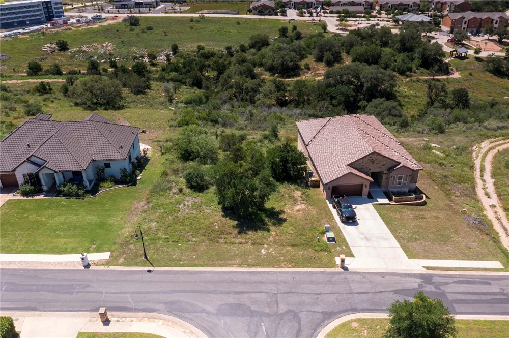 3 Bendito Way Marble Falls, TX 78654