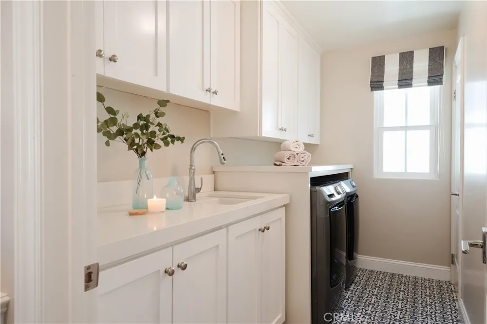706 Avenue B Redondo Beach, CA 90277