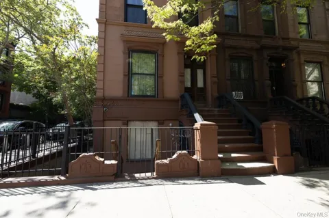 529 Manhattan Avenue
