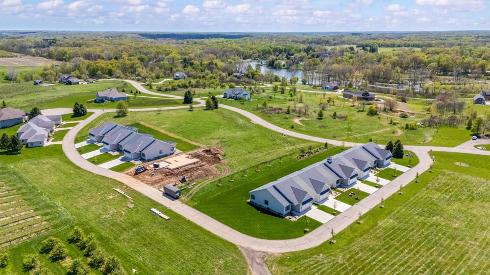 2560 Noellyn Drive Berrien Springs, MI 49103