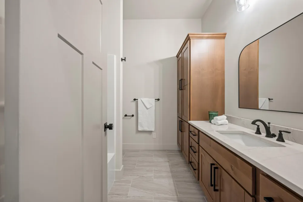 2560 Noellyn Drive Berrien Springs, MI 49103