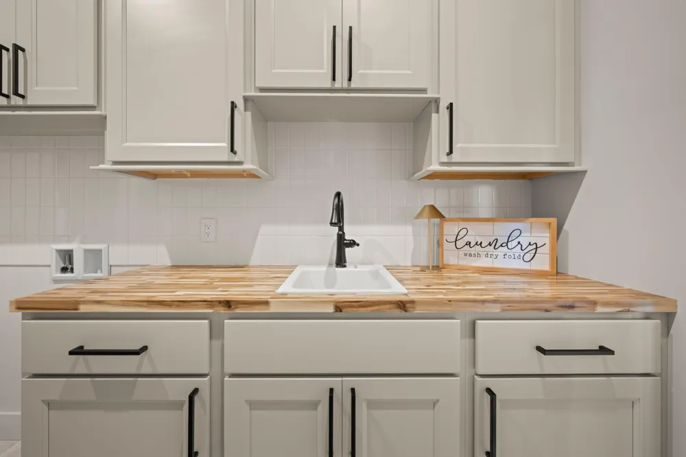 2560 Noellyn Drive Berrien Springs, MI 49103