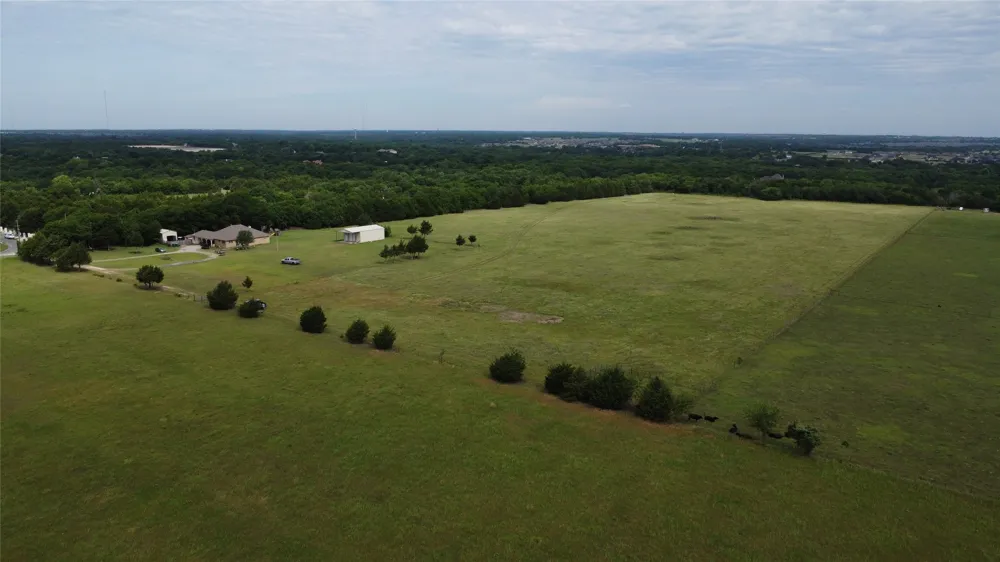 S Hampton Road Oak Leaf, TX 75154