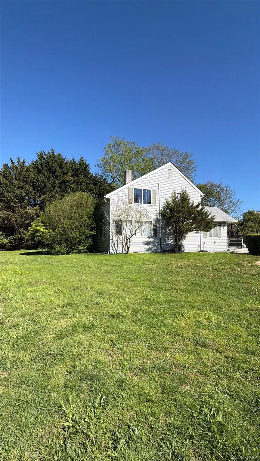 248 County Rd 39 Southampton, NY 11968