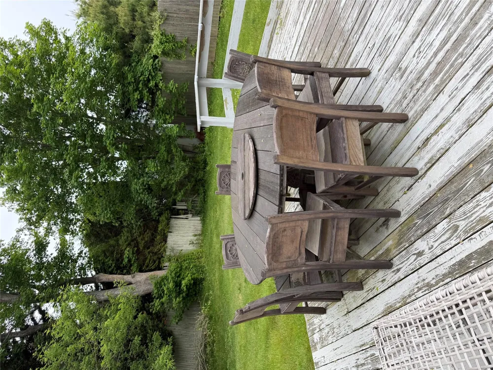 248 County Rd 39 Southampton, NY 11968