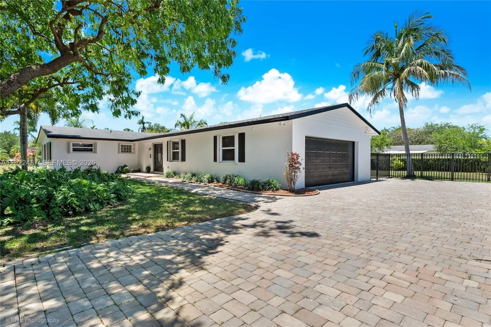 15700 SW 87th Ave Palmetto Bay, FL 33157